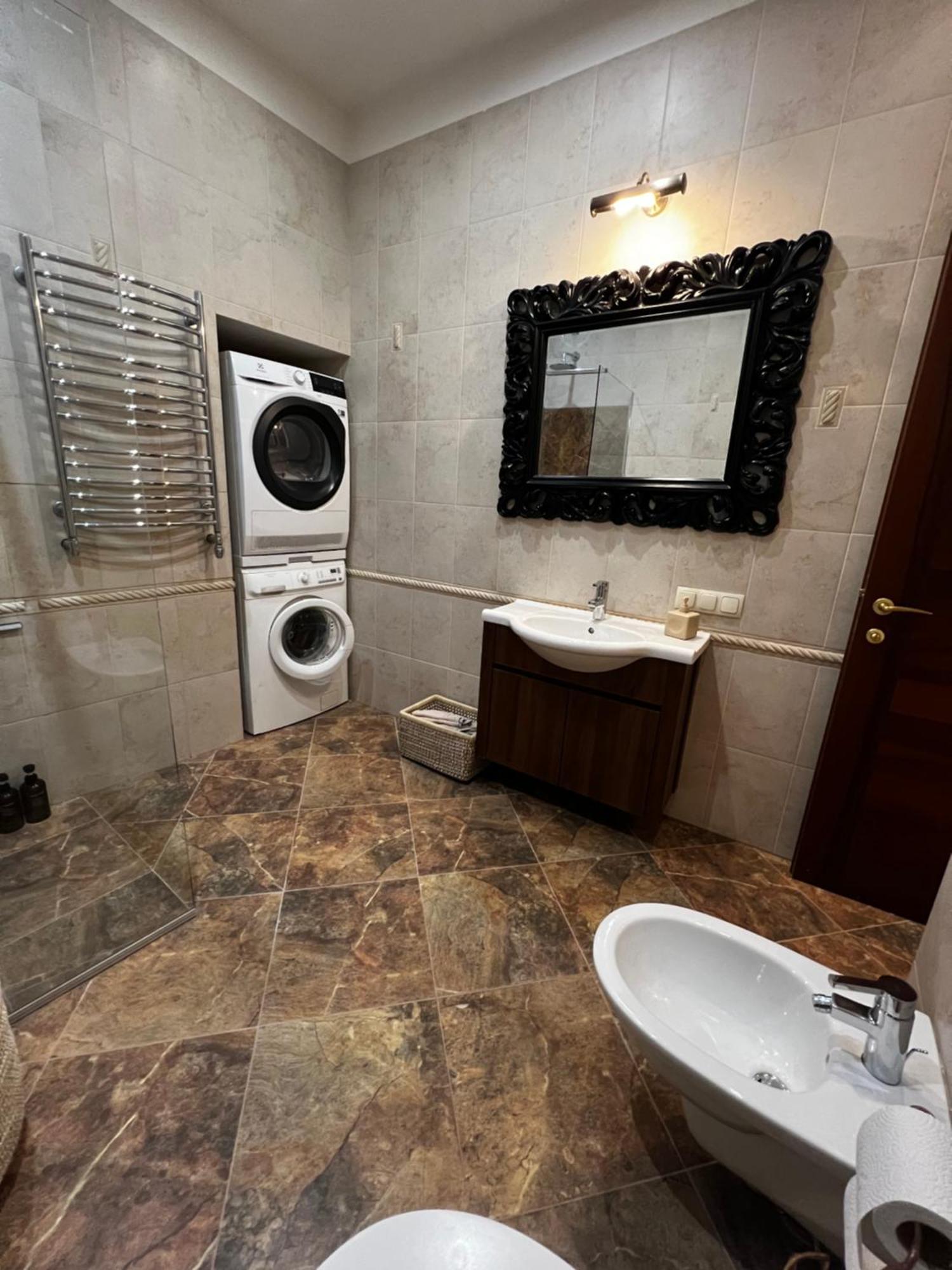 Luxury Old Town Apartment Βίλνιους Εξωτερικό φωτογραφία